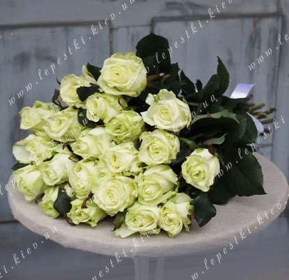 Букет из 21 белой розы (h 80)