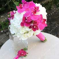 Bridal bouquet number 67