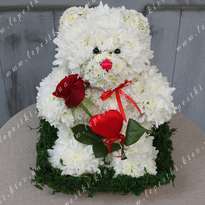 Іграшка з квітів "Білий ведмідь"