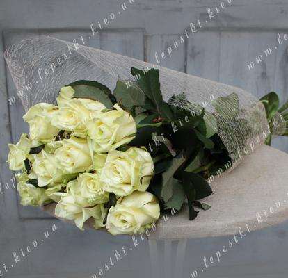 Букет з 11 білих троянд (h 80)
