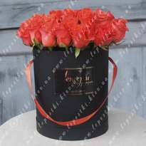 Large hatbox of 35 coral roses (h35)