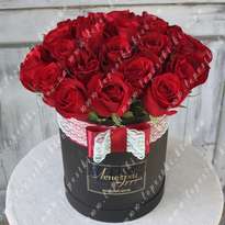 Коробка из 35 голланских роз (h35cм)