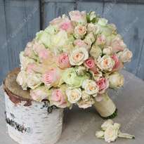 Delicate bouquet of roses from the bride