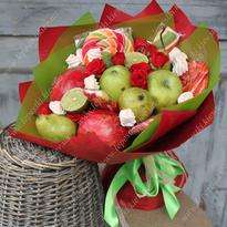 Sweet fruit bouquet with marshmallows