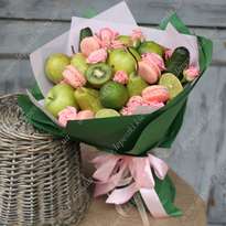 Fruit Bouquet with Macaroons