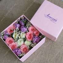 Нежная коробочка с цветами