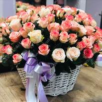 Delicate basket of roses