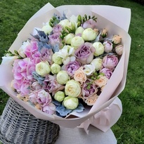 Букет квітів «Квіткова спокуса»