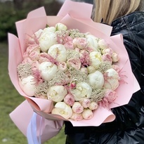 Bouquet with peonies "Delight"