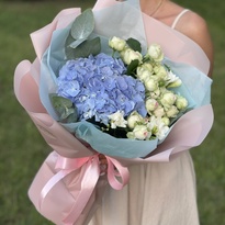 Букет цветов с гортензией «Джелатто»