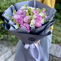 Bouquet with peonies and freesia