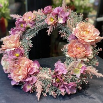 Wreath in pink shades