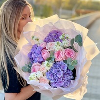 Fragrant bouquet with rose