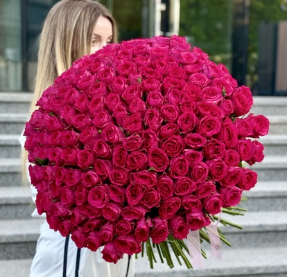 Buy A bouquet of Dutch roses with delivery Kyiv shop Lepestki