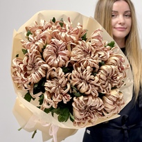Bouquet of chrysanthemum Vienna Cooper