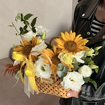 Basket with sunflowers