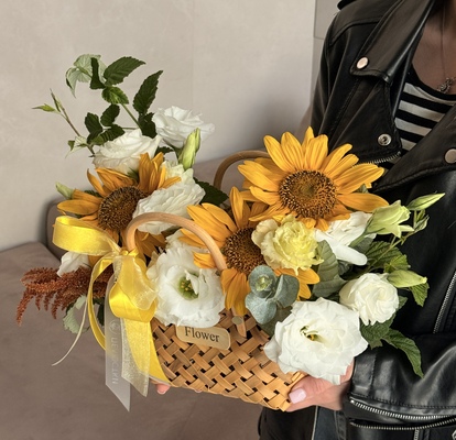 Basket with sunflowers