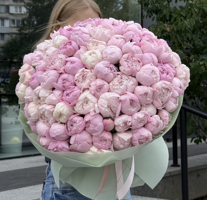 A bouquet of 101 large peonies by Sarah Bernhardt