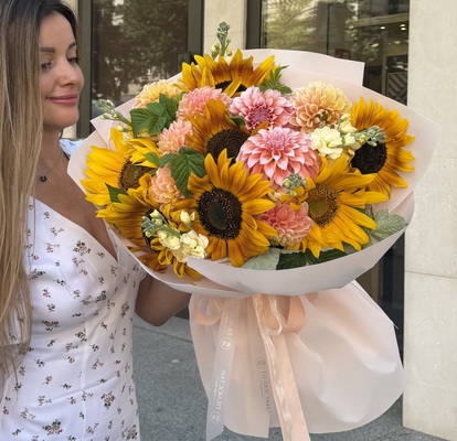 Bouquet of sunflowers and dahlias